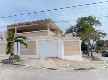Casa · 285m² · 3 Quartos · 2 Vagas · Casa com 3 quartos na rua Silio Bocanera, Jardim Sulacap.