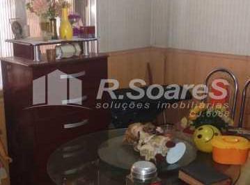 Apartamento · 55m² · 2 Quartos · Apartamento TÉRREO em Vila Valqueire com 2 quartos - Praça Saiqui.