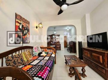 Apartamento · 84m² · 2 Quartos · 1 Vaga · Flamengo! Quadra da praia, dois quartos, possibilidade de suíte, dependência com