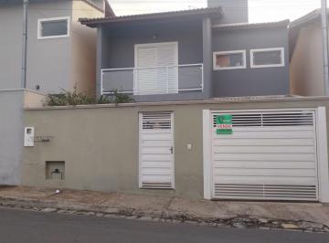 Casa de 3 quartos, Extrema · Casa nova com 200 m² e 03 quartos à venda no Centro, bem localizado