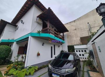fe195f11b5e7768cce9ff4e45054390897571796 · Casa com 2 dormitórios à venda, 82 m² por R$ 590.000,00 - Itaipu - Niterói/RJ