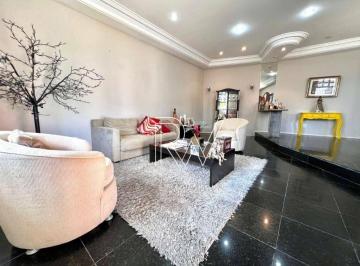 cb742be416ecc74845c7d4beb1f6fd8f39f38bb3 · Casa com 8 dormitórios, 4 suítes à venda, 955 m² por R$ 1.250.000 - Vila Laura - Salvador/BA