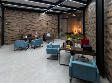 Comercial · 570m² · 25 Vagas · Salão à venda em Vila bertioga - SP
