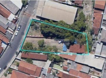 3366eaf2e65fad4a0a79665bf9b680c3.jpg · Terreno de 1.348,64 m2 Bairro Dom Aquino