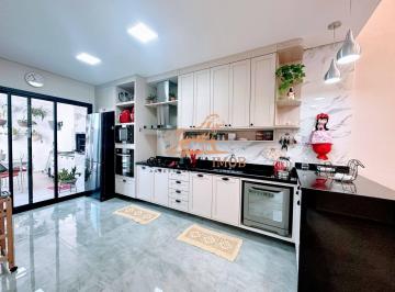 Casa · 125m² · 3 Quartos · 1 Vaga · Casa com 3 quartos , piscina á venda Condomínio Horto Florestal Villagio