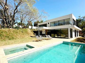 Casa de 5 quartos, Mairinque · Condomínio Porta do Sol: Arquitetura Moderna