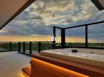 Apartamento · 174m² · 3 Quartos · 2 Vagas · Cobertura com 3 Suítes e 174m² - Centro