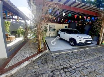 Foto-0 · PITANGUEIRAS, Lauro de Freitas. Duplex composto de 3 quartos sendo 2 suítes, condomínio com piscina 