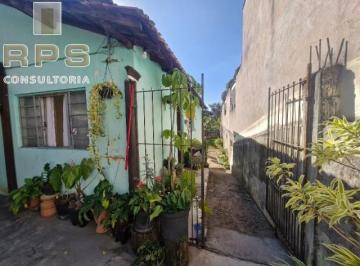 Foto 01 · Casa a venda pertinho do Terminal Rodoviário Urbano no Jardim Imperial, com 3 quartos e muito quinta
