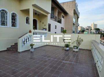 Casa · 218m² · 3 Quartos · 3 Vagas · assobradada com 300m² de terreno