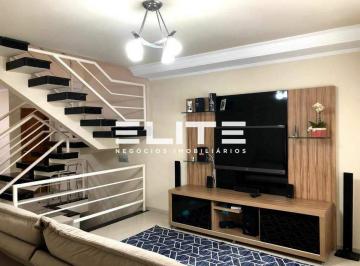 Casa · 225m² · 3 Quartos · 5 Vagas · Sobrado de Alto Padrão com 225m² | 3 Suítes, Área Gourmet e Garagem para até 5 Carros