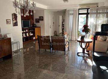 Apartamento · 217m² · 3 Quartos · 3 Vagas · Apartamento Ed. San Raphael
