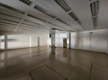 Comercial · 300m² · 3 Vagas · Salão comercial amplo no Centro com com acessibilidade.