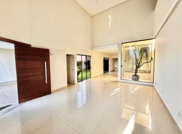 Casa · 270m² · 3 Quartos · 2 Vagas · Sobrado a venda Royal Forest 3 suítes