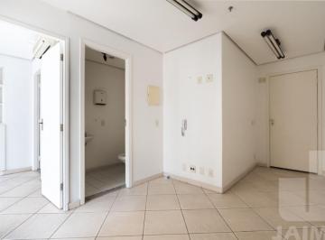 Comercial · 34m² · 1 Vaga · Conjunto Comercial 34mts,01 vaga em Bela Vista.