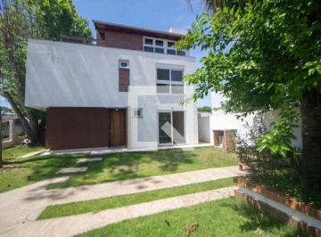 Casa · 133m² · 3 Quartos · 2 Vagas · Casa à Venda - Guarujá, 3 Quartos, 133 m² - Porto Alegre