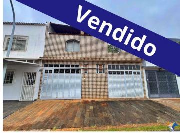y1dukom2otmzmzuyngm1yzk0_md · Casa na Asa Sul - SHIGS 713 Bloco O - Para Reformar