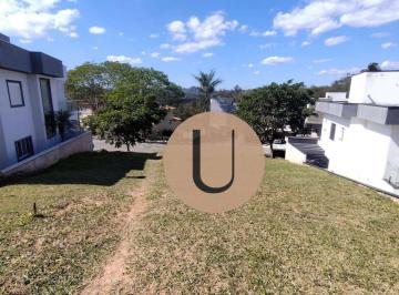 89e151369c251bc0dee979cf013af50e61b2733e · Lindo terreno com vista para Montanhas