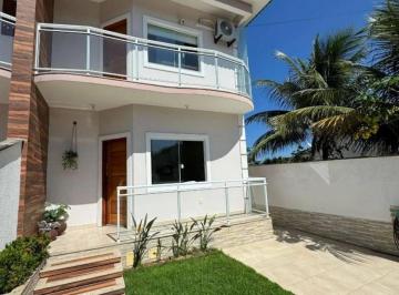 casa-com-2-quartos-a-venda-em-marica-praia-de-itaipuacu-itaipuacu-9301123561.jpeg · Casa com 2 quartos, 120m², à venda em Maricá, Praia de Itaipuaçu (Itaipuaçu)