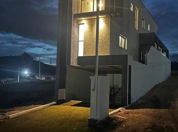 Casa · 130m² · 2 Quartos · 3 Vagas · Casa de condomínio de 130m² | em construção | em Cotia / São Paulo.