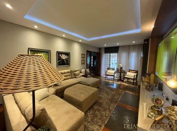 Casa · 558m² · 4 Quartos · 4 Vagas · Casa à venda no bairro Parque Vivaldi Leite Ribeiro - Poços de Caldas/MG