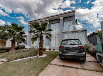 Casa · 840m² · 3 Quartos · 5 Vagas · Casa à venda em Ninho Verde 2 Eco Residence, Pardinho - Com Piscina