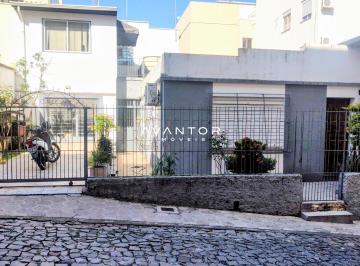 Casa · 182m² · 3 Quartos · 3 Vagas · Casa com 3 dormitórios, 3 vagas de garagem no centro de Santa Maria.