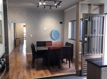 Casa · 250m² · 3 Quartos · 7 Vagas · Linda casa Térrea com 3 Dormitórios, 1 Suíte, 7 Vagas, em Jardim São Fernando...