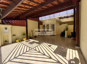 Foto 01 · Casa à venda em Mogi das Cruzes-SP, Chácara Jafet: 2 quartos, 1 suíte, 1 sala, 2 vagas de garagem, 1