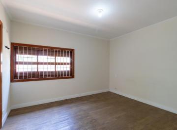 IMG_20260607_185154_000.jpeg · Confortável casa para venda e locação em Santo Amaro com 4 quartos, sendo 1 suíte, 250m² - remaxfron