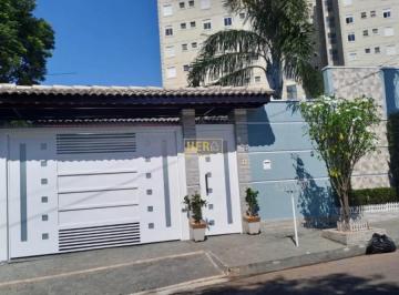 Casa · 170m² · 3 Quartos · 2 Vagas · Casa 3 Quartos com 1 Suíte e 170m² - Vila Nova Medeiros