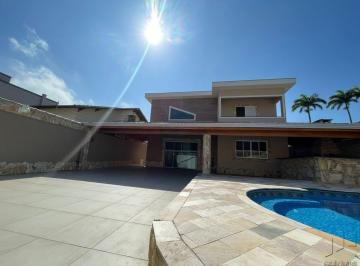 Casa · 261m² · 5 Quartos · 6 Vagas · Casa com piscina alto padrão no Florida em Praia Grande.