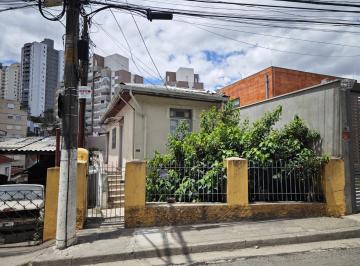 Casa , São Paulo · CASA DE FUNDOS V ANGULO BRASILEIRA