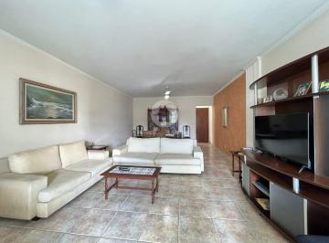 Apartamento · 193m² · 3 Quartos · 1 Vaga · Apartamento 3 Dormitórios com 1 Suíte apenas 3 quadras da praia na Pompéia
