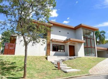Casa · 432m² · 4 Quartos · 4 Vagas · Casa térrea em condomínio à venda no Condomínio Estancia Marambaia em Vinhedo, São Paulo.