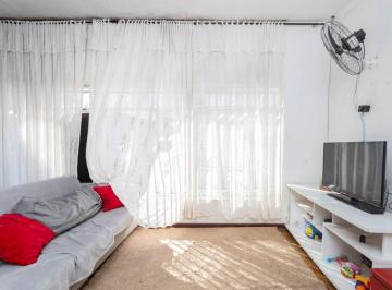 img0 · Casa de 450 m², 2 quartos em Vila Sacadura Cabral, Santo André
