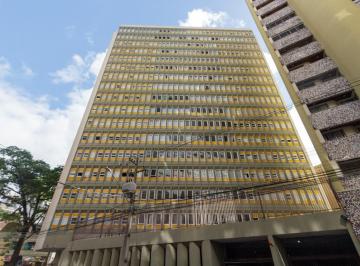 Apartamento · 134m² · 3 Quartos · 1 Vaga · Apartamento três quartos ( 1 suíte) Centro