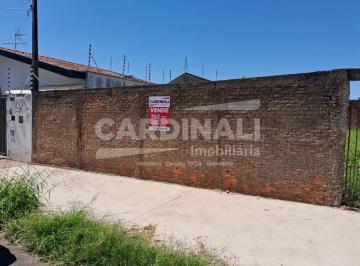 Terreno · 300m² · Terreno padrão com ótima localização, pronto para construir.