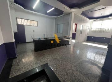 Comercial · 1211m² · 8 Vagas · Venda de Prédio Comercial, 1211 m², por R$ 3 milhões em Madureira.