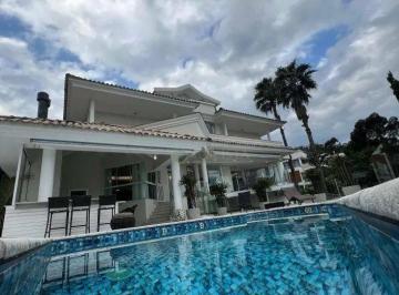 48086e48ae5bad1eaa2bf3d29898e8951b238ea0 · Mansão com 5 suítes à venda em Florianópolis/SC, Condomínio Fechado, 991 m², Elevador, Piscina e 4 v