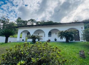 Terreno · 228m² · 3 Quartos · 2 Vagas · Casa 03 dormitórios com 228,85m2, terreno amplo - 5 minutos do centro, no bairro Gasparinho - Gaspar