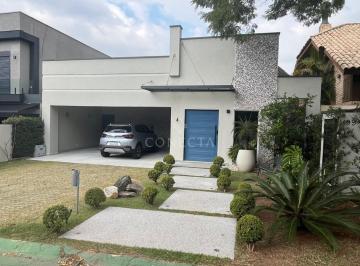 Foto 1 · Casa reformada no Alphaville 04, excelente localização, pronta parar morar! Estuda permuta.