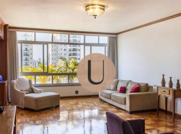 94cd722327fc5812d306b3645ce23b2f6873ca68 · Apartamento espaçoso e elegante