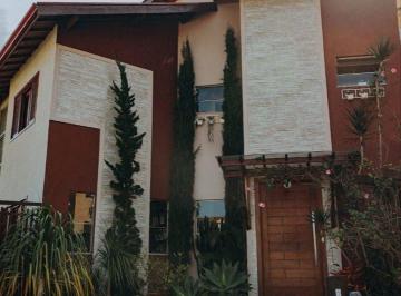 Casa · 302m² · 3 Quartos · Casa em Condomínio Pitangueiras  -  Poços de Caldas
