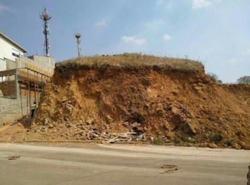 Terreno · 450m² · Terreno em Poços de Caldas