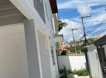 Casa · 160m² · 4 Quartos · Casa em Village São Luiz  -  Poços de Caldas
