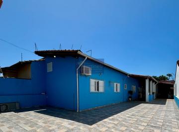 Foto 02 · Venda de Casa em Itanhaém-SP: Imóvel Espaçoso no Bairro Grandesp com 3 Quartos, 2 Salas e 5 Vagas de