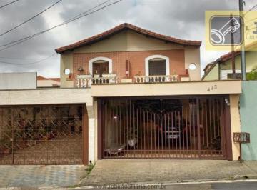 Casa · 240m² · 3 Quartos · 4 Vagas · Casa à venda - em Campestre