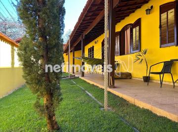 Casa · 434m² · 5 Quartos · 4 Vagas · Excelente Casa à Venda no Itapoã
