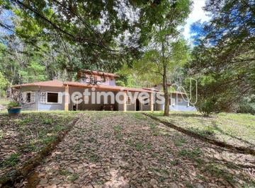 Casa · 350m² · 4 Quartos · 8 Vagas · Terreno com 3300 m²; sendo 350m²; de área construída